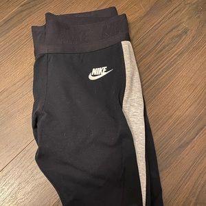 Nike leggings size small